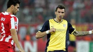 Mario Mandzukic'in burnu kırıldı