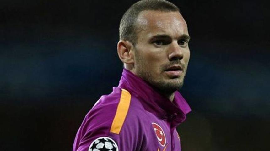 Sneijder Emirates'te &ccedil;ıldırdı!