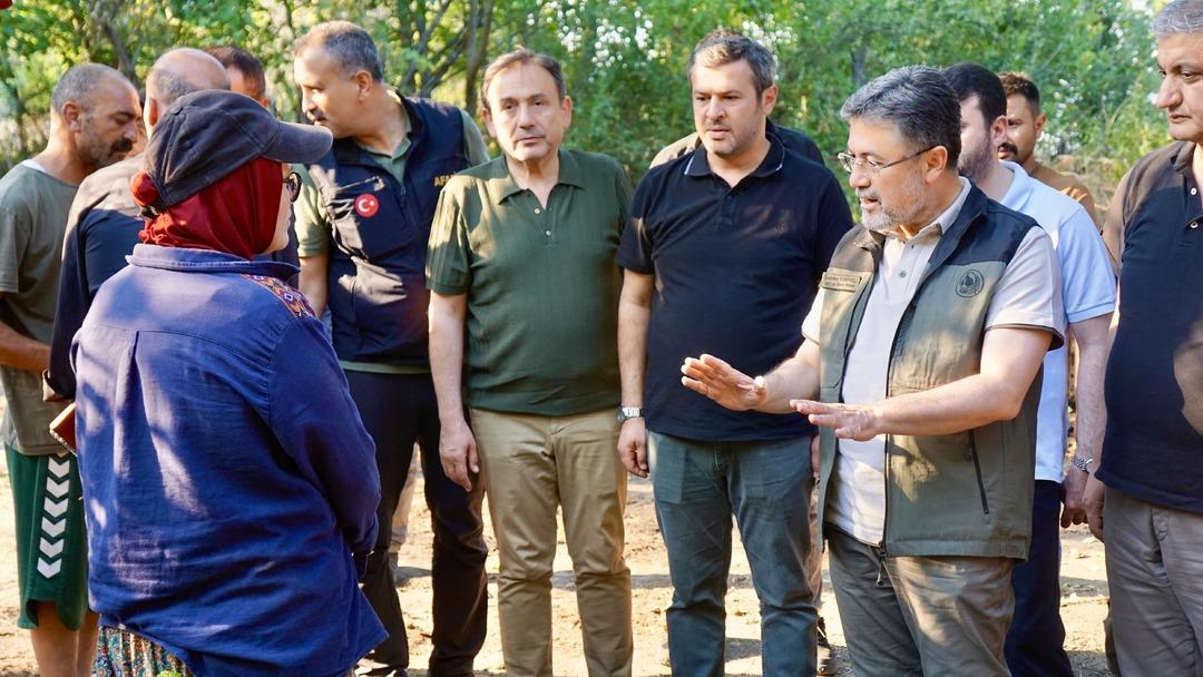 SON DAKİKA | Orman yangınlarında son durum! Bakan Yumaklı: 6 ildeki 7 yangın kontrol altına alındı 2