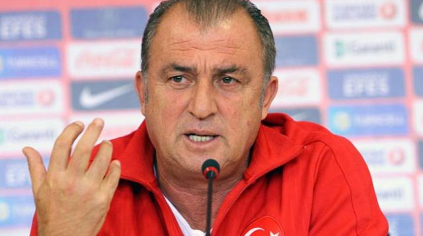 Terim basın toplantısında &ccedil;ıldırdı!