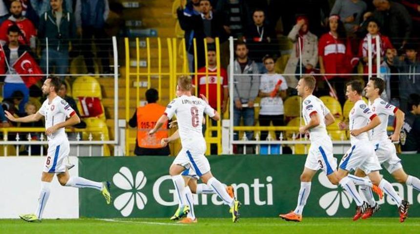 Tomas Sivok gol&uuml; attı sevinmedi!