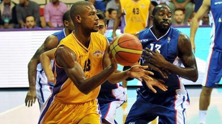 Anadolu Efes'e şok yenilgi!