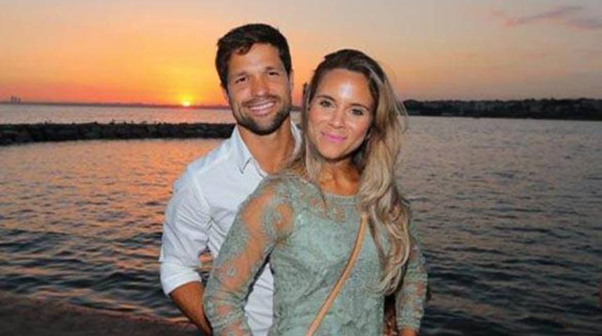 Aziz Yıldırım'ı &ccedil;ıldırtan kadın