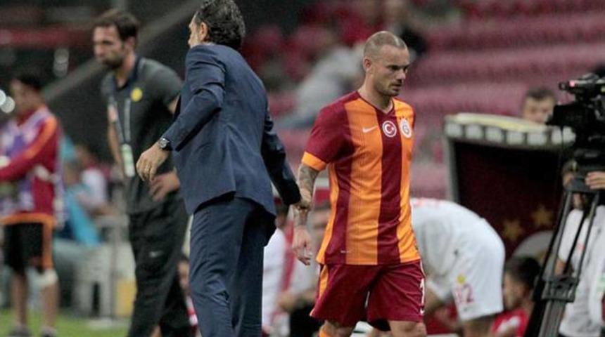 Galatasaray'da Sneijder sorunu &ccedil;&ouml;z&uuml;ld&uuml;!