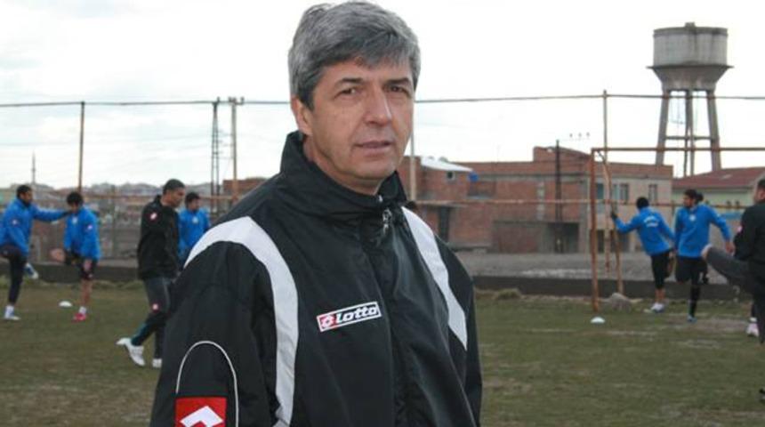 Turhan &Ouml;zyazanlar hastanelik oldu!