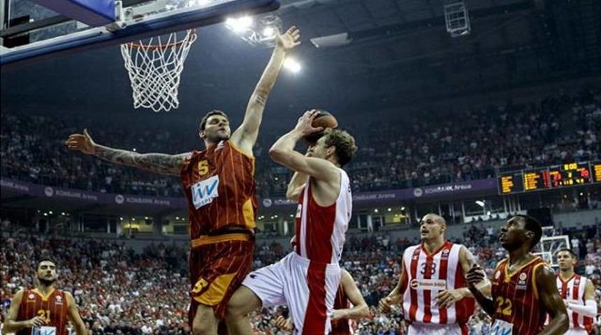 Galatasaray mağlubiyetle başladı