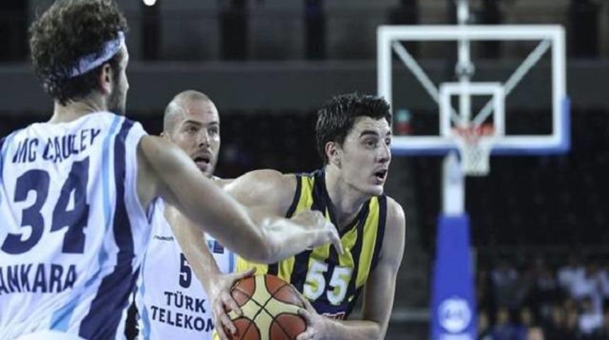 Fenerbah&ccedil;e zirveye oturdu