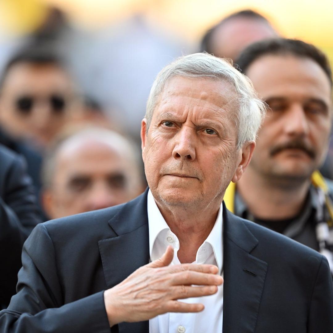 Aziz Yıldırım dan kongrede olay sözler! "612 milyon Euro borç bıraktıysam şerefsizim!" 4