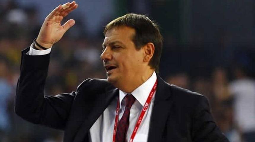 Galatasaray'da olay var! Havlu fırlattı...