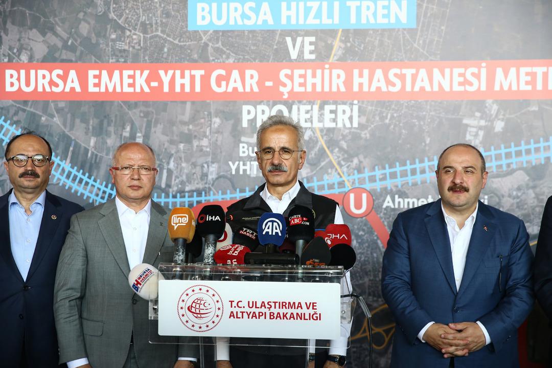 Ulaştırma ve Altyapı Bakanı Uraloğlu, Bursa da devam eden projelerle ilgili konuştu 1