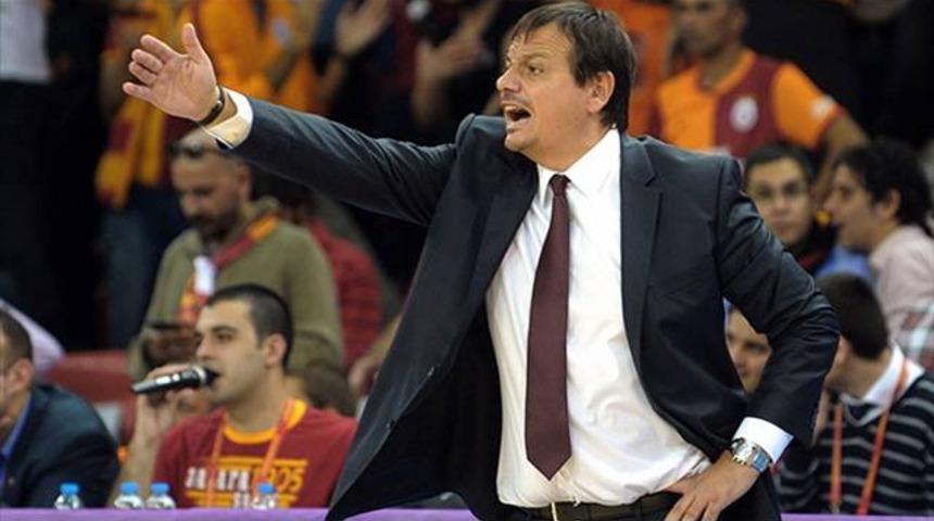 Ergin Ataman y&ouml;netime rest &ccedil;ekti