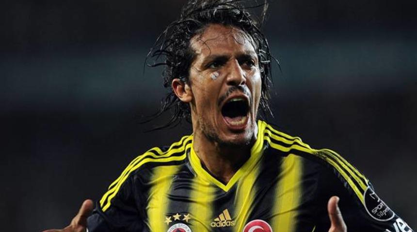 Fenerbah&ccedil;e Alves'in yerine onu alıyor