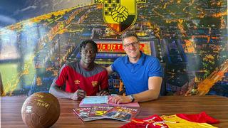 Göztepe Junior Olaitan Ishola ile imzaladı