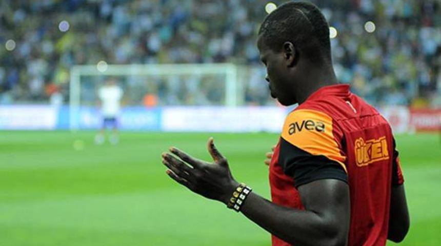 Eboue şokta! Bir darbe daha