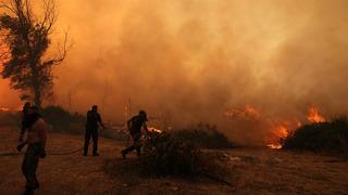 Yüksek sıcaklıklar Yunanistan'da yangınlara neden oldu
