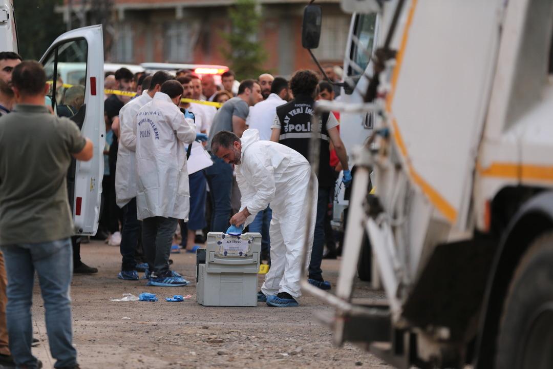Erzurum da acı olay! Çöp kamyonunun çarptığı 4 yaşındaki çocuk hayatını kaybetti 1