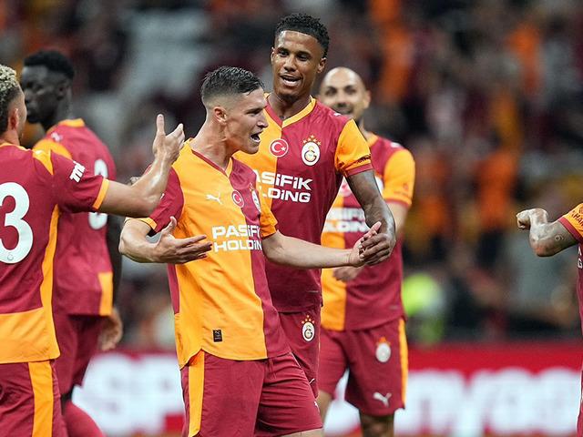 Galatasaray hazırlık maçında Strasbourg ile karşılaştı! Maç 3-1'lik Galatasaray galibiyeti ile sona erdi...