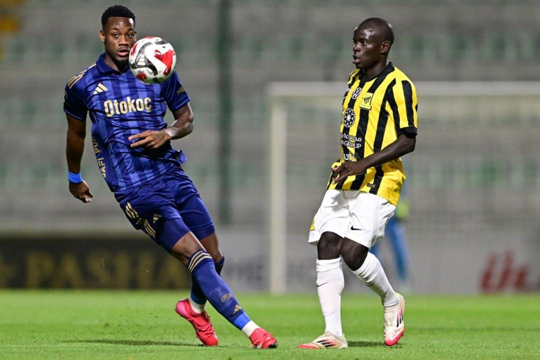 Fenerbahçe Eusebio Kupası maçında Benfica ya 3-2 yenilerek kupayı Benfica ya verdi! 3