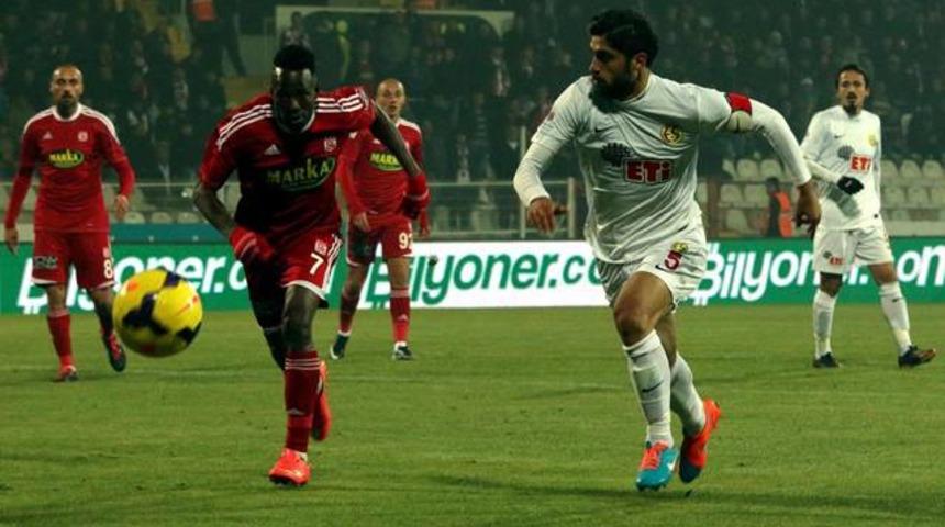 Hakem uzattı Es-Es uzatmadı