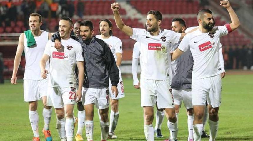 Gaziantep tek attı &uuml;&ccedil; aldı