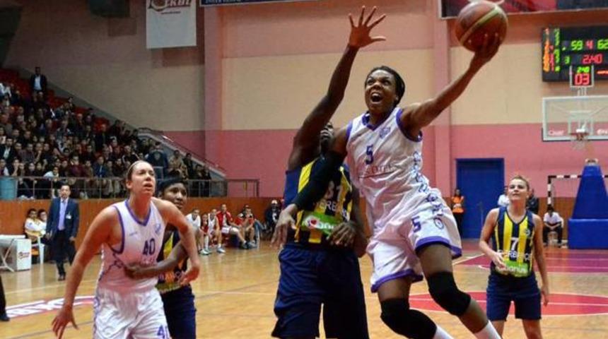 Fenerbah&ccedil;e zorlansa da kazandı