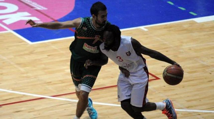 Ozan Bulkaz d&ouml;nd&uuml; Uşak coştu