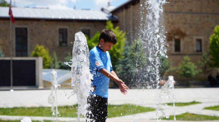 Bayburt’ta artan sıcaklarla beraber güneş çarpması tehlikesi de büyüyor