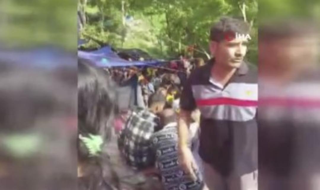 Hindistan da tapınakta izdiham! Çok sayıda ölü ve yaralı var 1