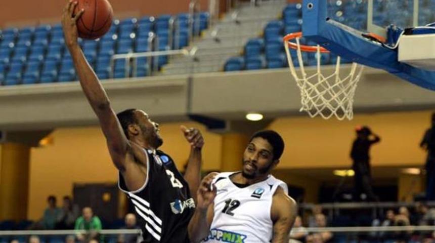 Beşiktaş 3 ma&ccedil;ın oynanacağı stadı a&ccedil;ıkladı! 