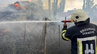 Hınıs’ta ot yangını