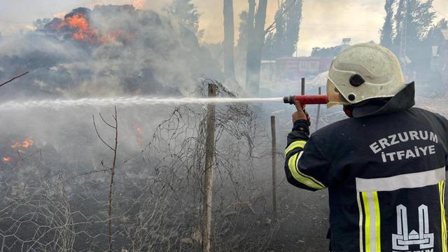Hınıs’ta ot yangını