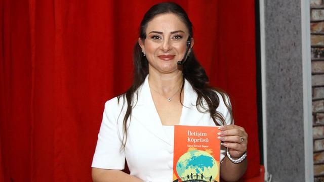 Seval Kirmit Yazar yeni Kitabı 'İletişim Köprüsü'nü tanıttı