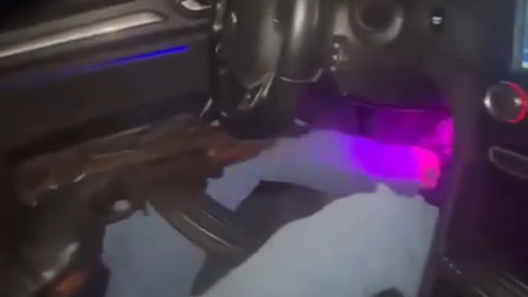 1200xauto Yer: Ataşehir... Kalaşnikofu çıkarıp oto galeriye kurşun yağdırdı! O anlar kamerada