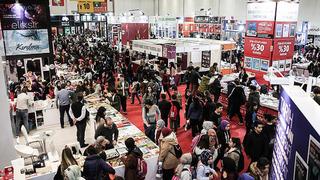 Burhaniye Kitap Fuarı'nda edebiyat coşkusu ve tartışmalı anlar bir arada