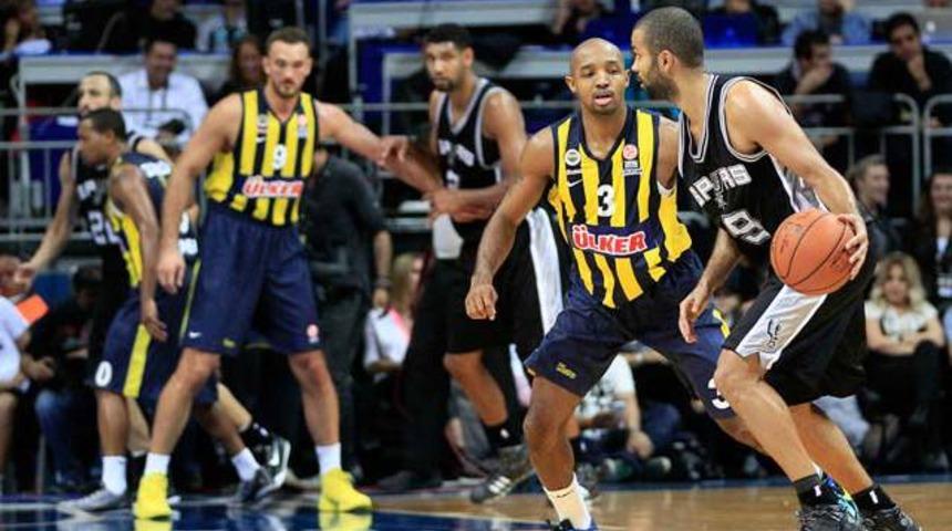 Fenerbah&ccedil;eli yıldız taraftara 'salak' dedi
