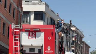 Avcılar'da bir apartmanda çıkan yangında 3 kişi yaralandı