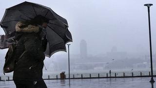 Hırvatistan'ı şiddetli fırtına vurdu: Sokaklar sular altında, hayat felç oldu...