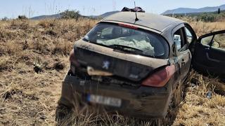 Konya’da kontrolden çıkan otomobil ekin tarlasına savruldu: 4 yaralı