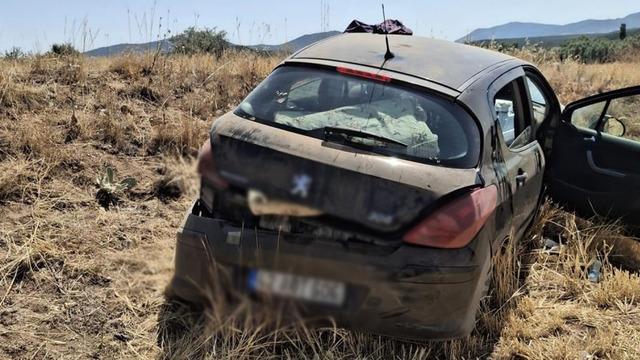 Konya’da kontrolden çıkan otomobil ekin tarlasına savruldu: 4 yaralı