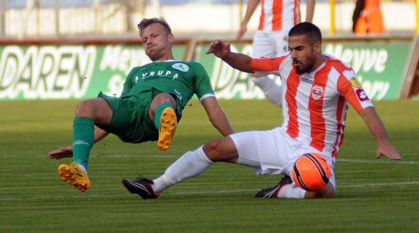 Adanaspor evinde yıkıldı
