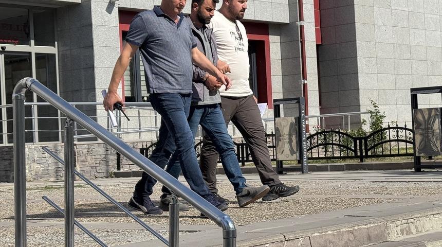 Erzurum'da çöp kamyonunun çarptığı çocuğun ölümüne ilişkin sürücü tutuklandı