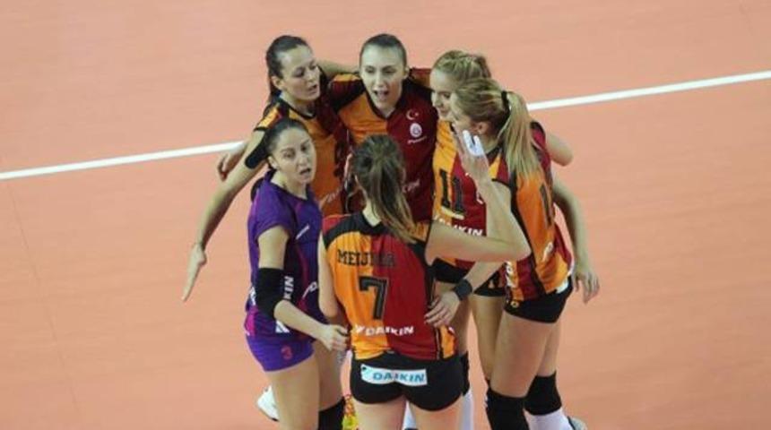 Galatasaray Daikin son sette galip
