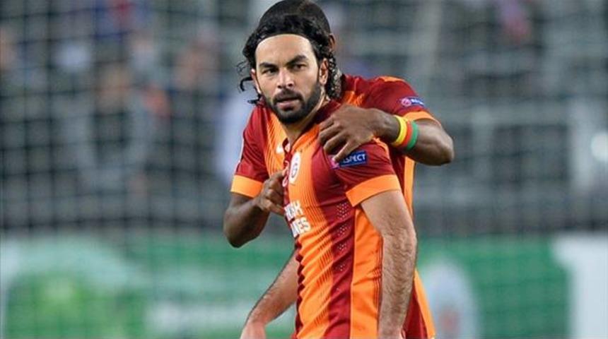 Sel&ccedil;uk İnan eriyor