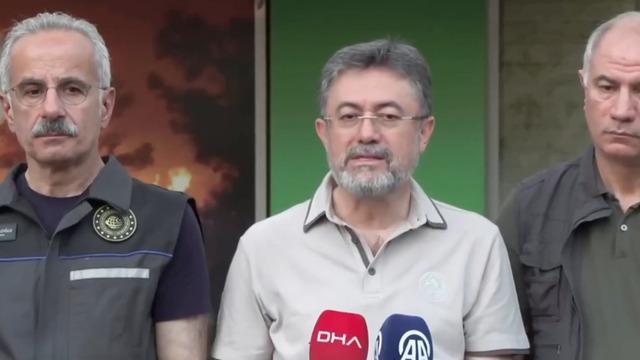Bakan Yumaklı'dan Bursa, Karabük ve Kahramanmaraş'taki orman yangınlarıyla ilgili son durum açıklama! Bursa'da 3 bin 515 vatandaşımız tahliye edildi