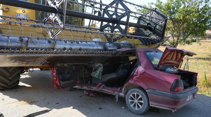 Kastamonu'da feci kaza! Otomobil biçerdöverin altında kaldı: 1 ölü
