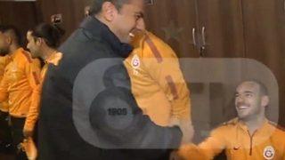 Bir tek Sneijder ayağa kalkmadı