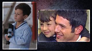 'Babam ve Oğlum'un küçük yıldızıydı! Ege Tanman ve Keremcem 20 yıl sonra aynı pozu verdi