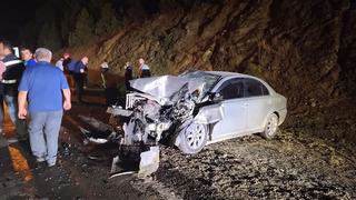 Bursa'da otomobil, orman yangınına su taşıyan tankere çarptı: 1'i ağır 2 yaralı!