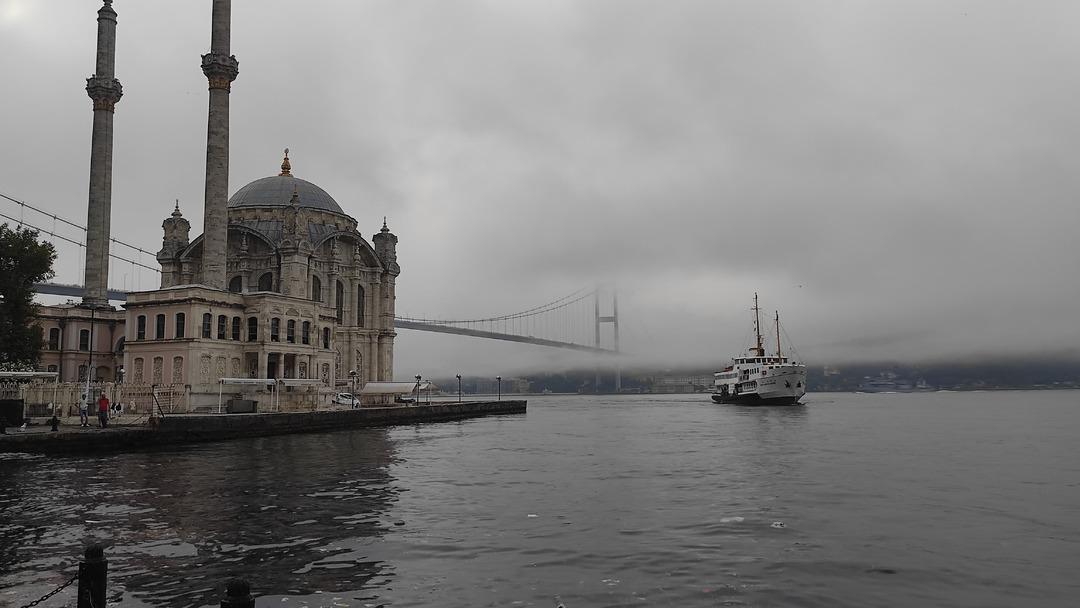 1200xauto İstanbul'da yoğun sis etkili oldu! 15 Temmuz Şehitler Köprüsü sis altında: Görüş mesafesi düştü