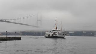 İstanbul Boğazı’nda sis etkili oluyor! Görüş mesafesi düştü